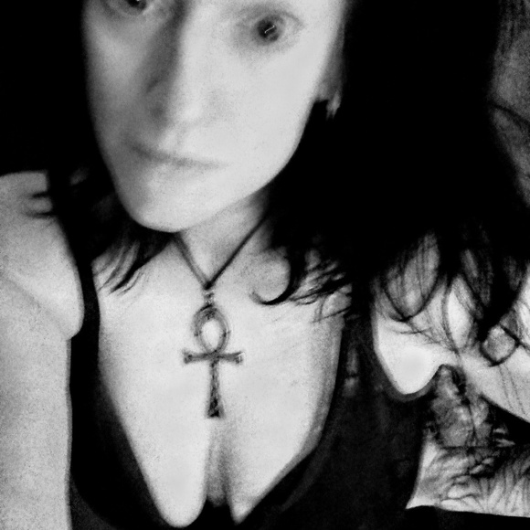 Meet your Posher, Wendy - Picture 4 of 5